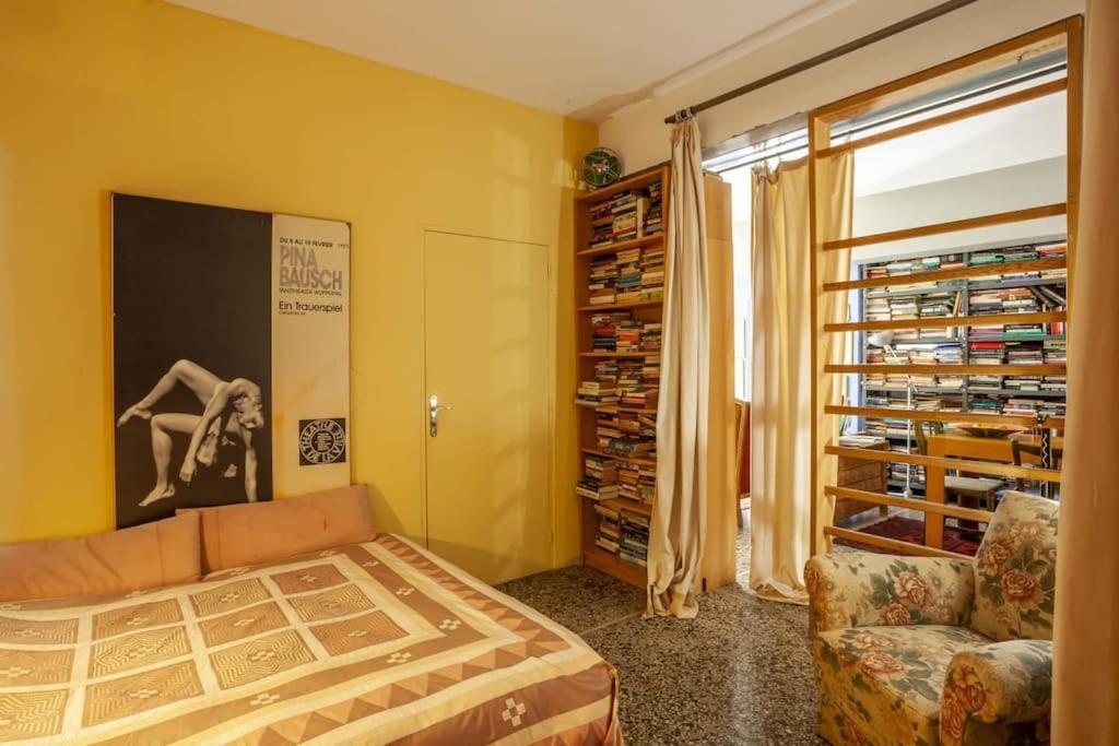 Greek Retro Decor & Wesanderson'S Movies Design Thessaloníki Exteriör bild